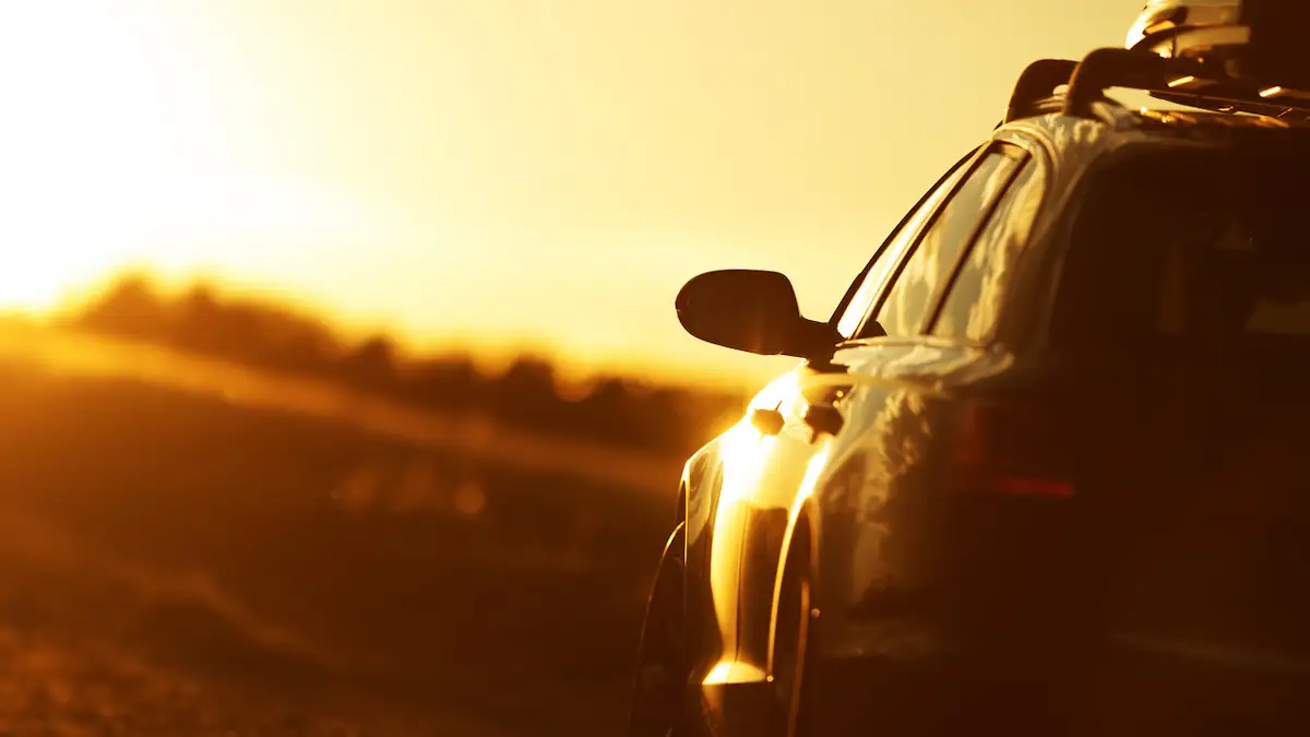 Auto bei Sonne und Hitze
