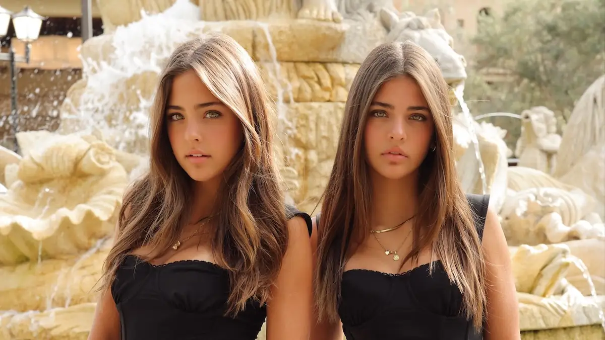 Clements-Zwillinge: Ava und Leah Clements