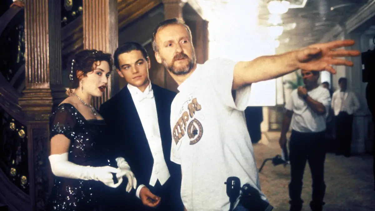 „Titanic“-Regisseur James Cameron mit Kate Winslet und Leonardo DiCaprio beim Dreh des Films