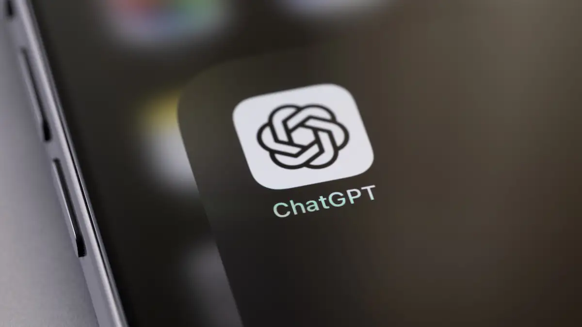 App-Icon von ChatGPT auf einem Smartphone-Bildschirm