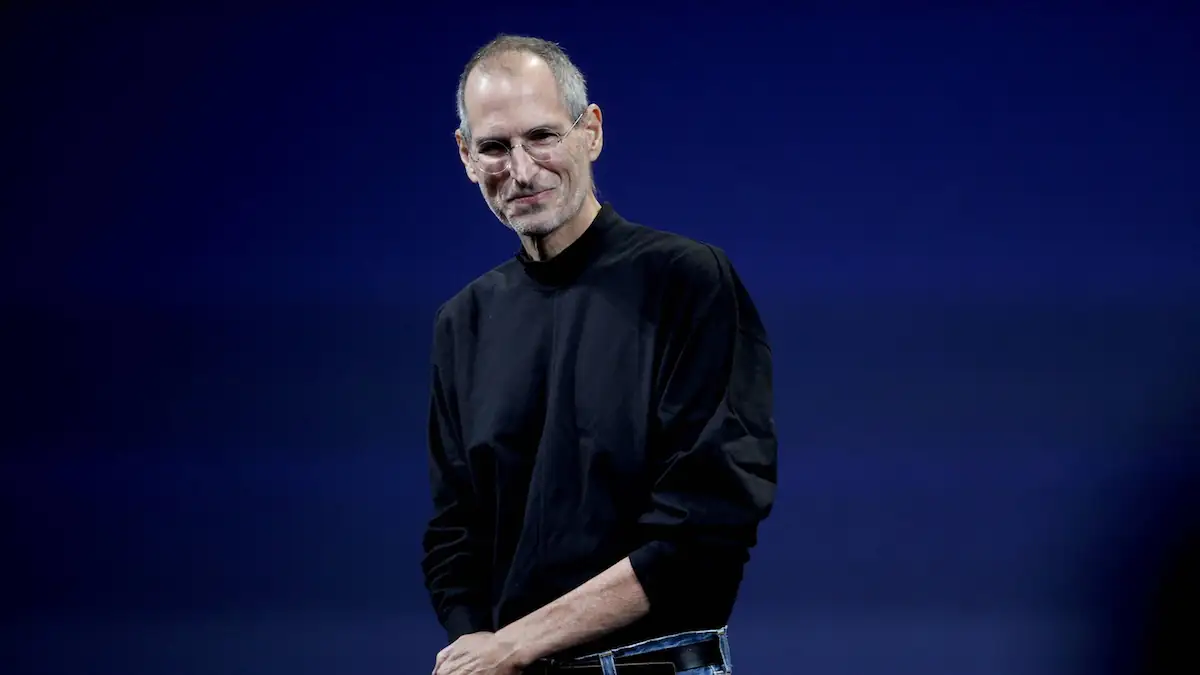 Steve Jobs mit schwarzem Rollkragenpullover