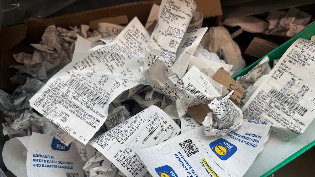 Viele zerknüllte Kassenbons