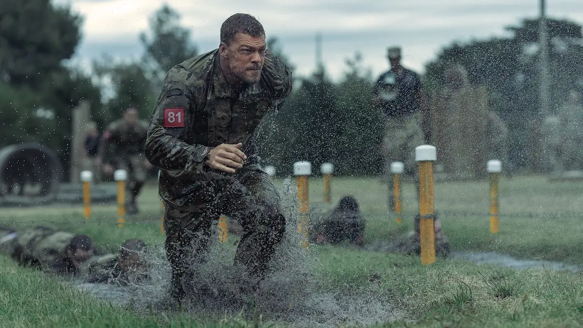 Alan Ritchson i Netflix-Film „War Machine“ beim Militär-Training