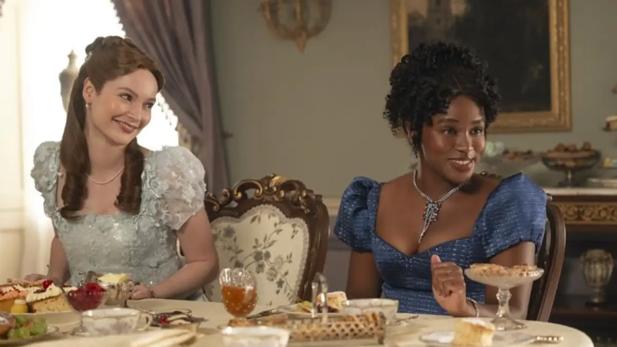 Szene aus Bridgerton mit Francesca und Michaela