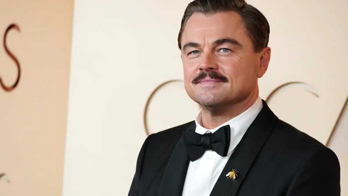 Leonardo DiCaprio auf dem roten Teppich bei den Oscars 2026