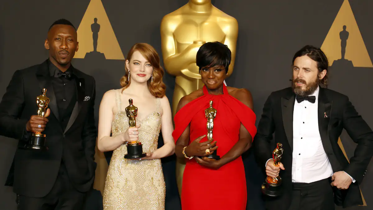 Viola Davis, Casey Affleck, Mahershala Ali und Emma Stone bei den Oscars