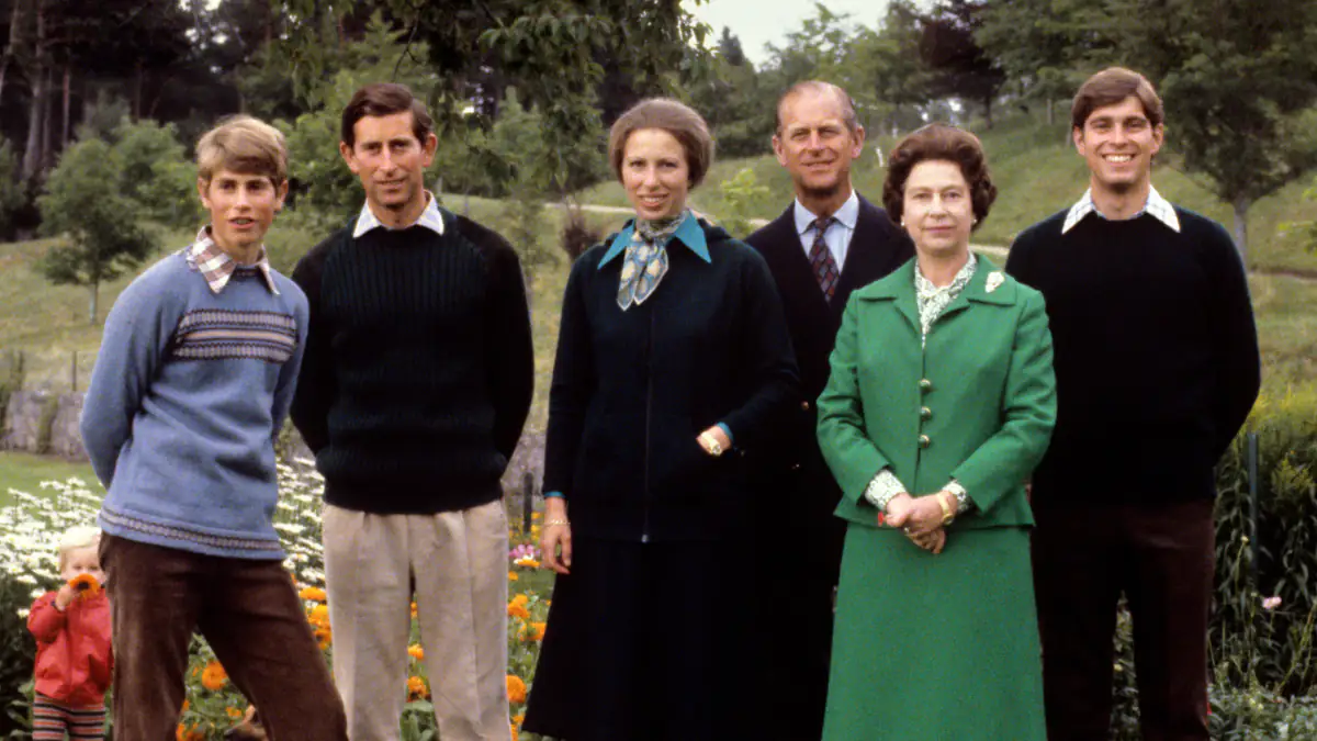 Ex-Prinz Andrew und seine Familie, die Queen, Charles, Anne, Philip 