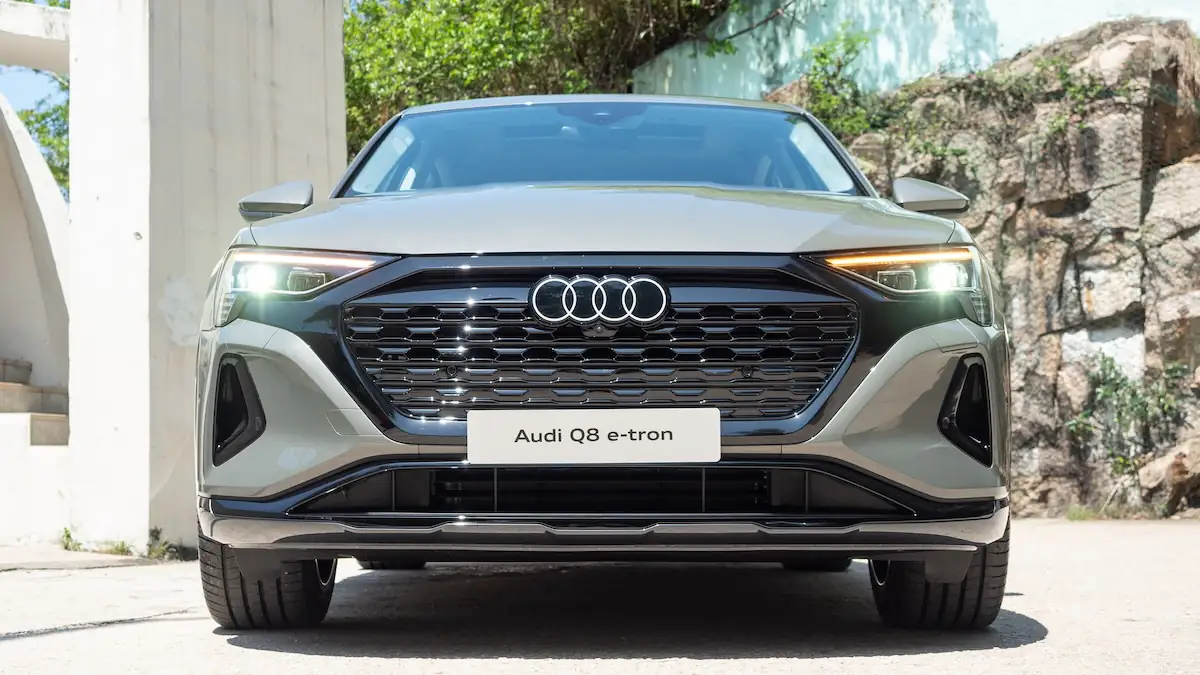 Audi Q8 e-tron von vorne