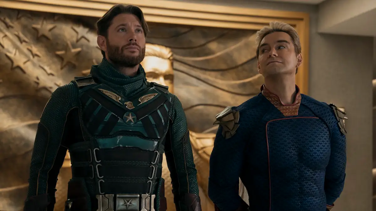 Jensen Ackles (Soldier Boy), Antony Starr (Homelander) in der Serie „The Boys“