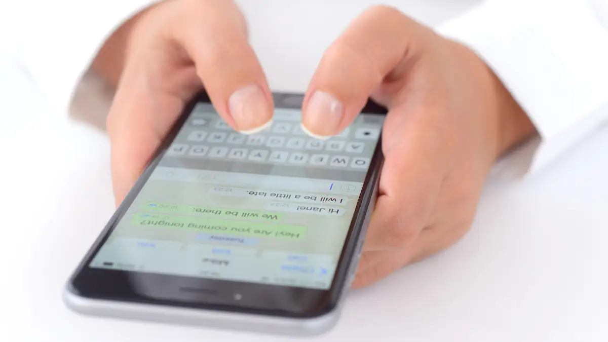 WhatsApp-Chat auf einem Smartphone