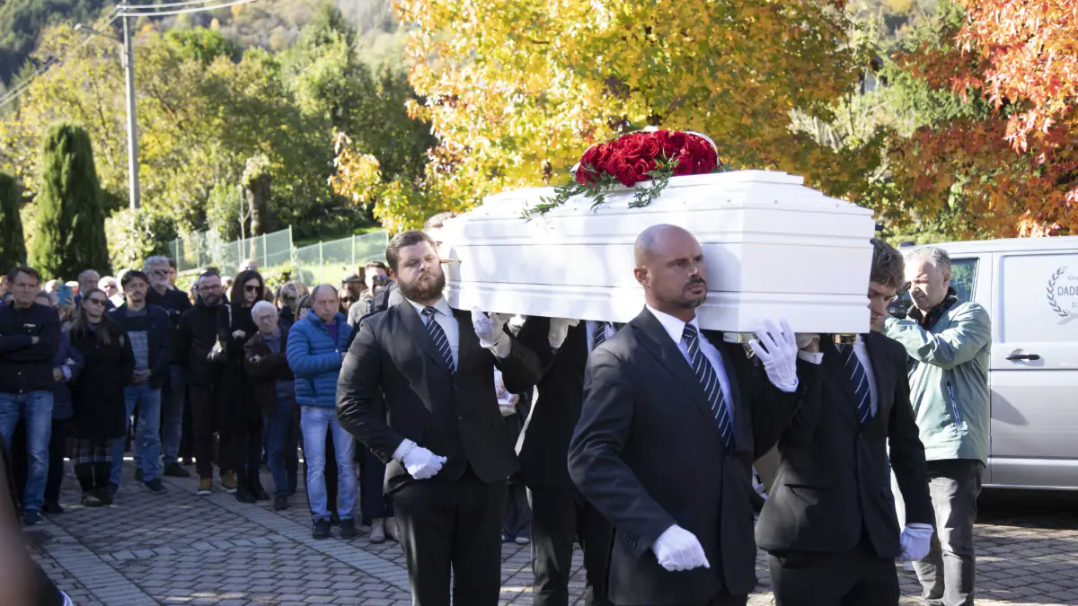 Beerdigung des Models Pamela G.