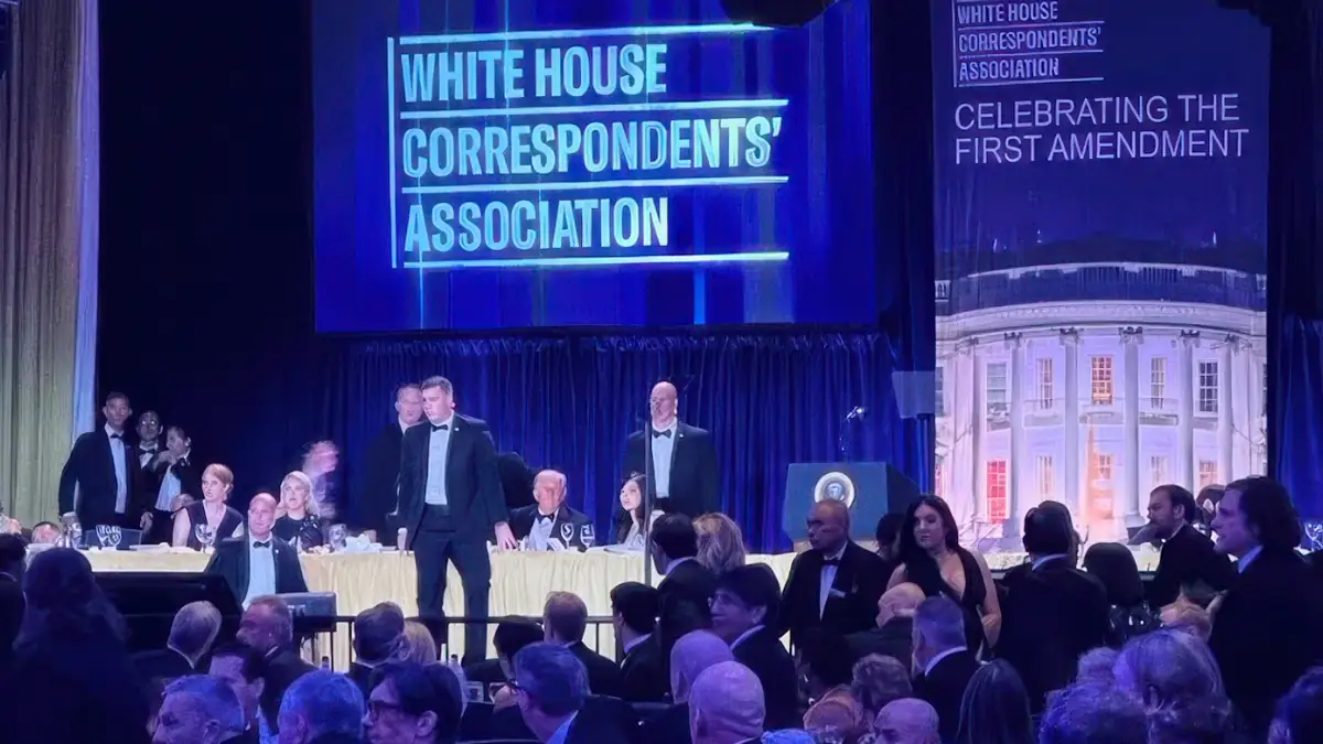 Die Bühne beim Trump-Dinner im Hilton-Hotel