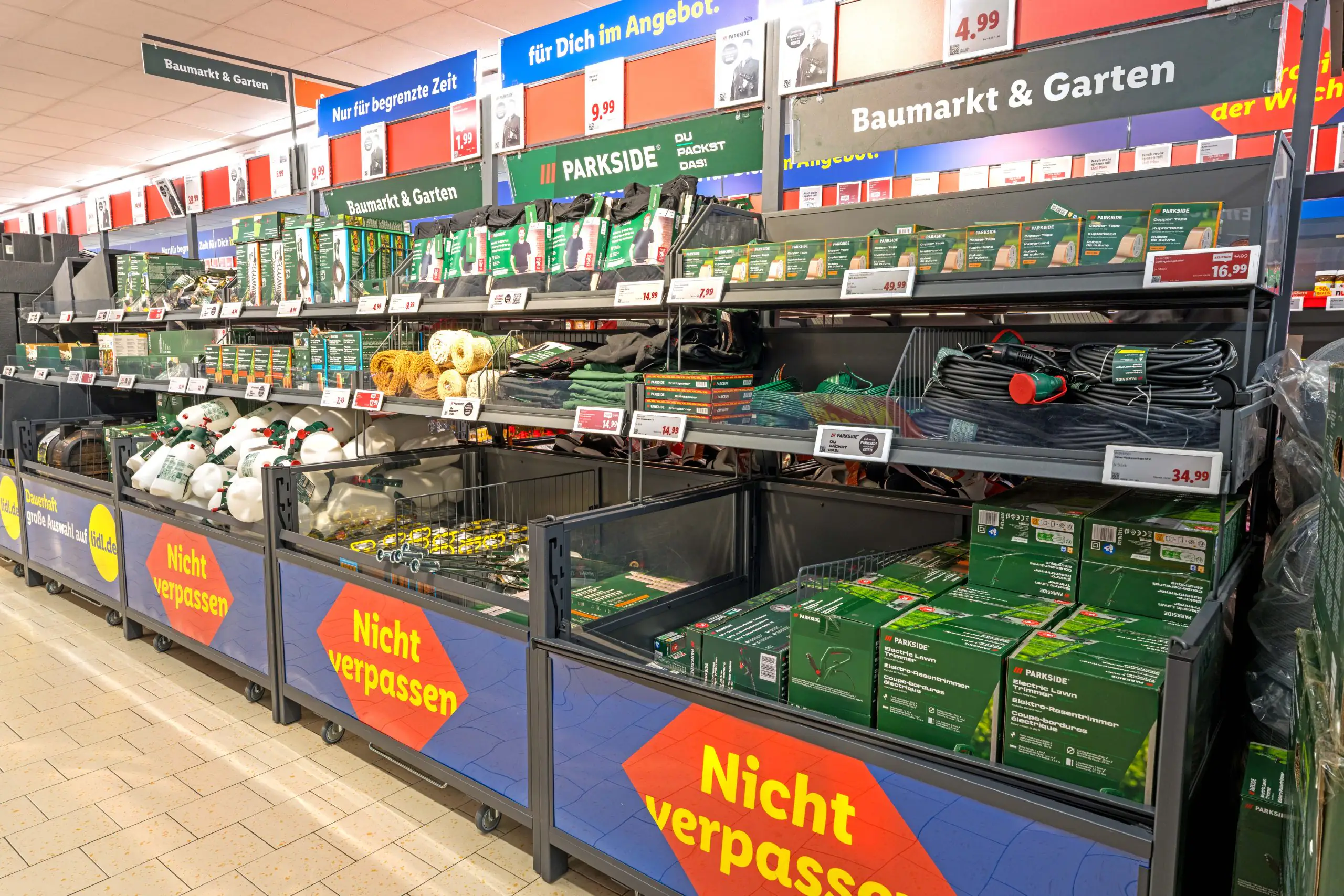 Neue Themenwelten bei Lidl in einer Filiale des Discounters