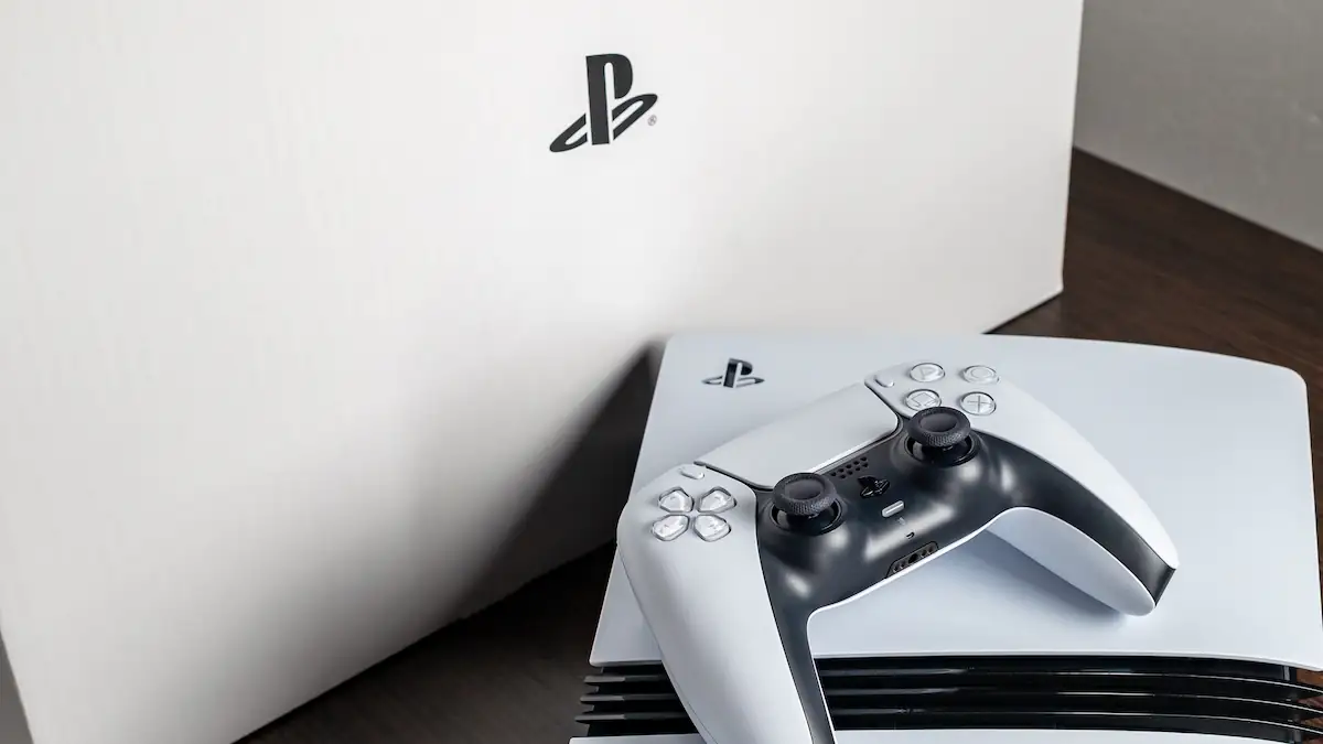 PlayStation 6 Symbolbild: PlayStation 5 pro mit Controler