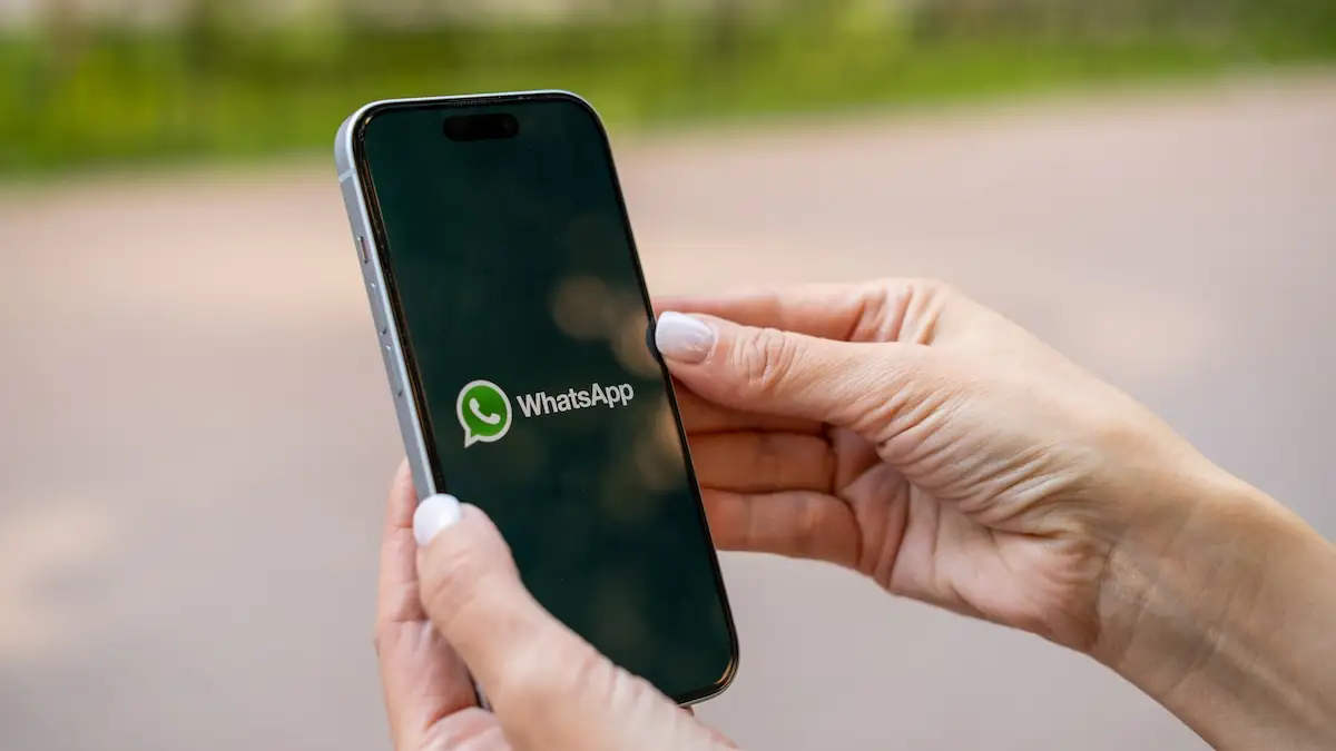 WhatsApp-Logo auf einem iPhone