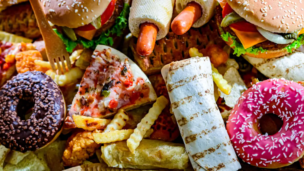 Die schädlichsten Lebensmittel: Hotdogs, Donuts, Pommes