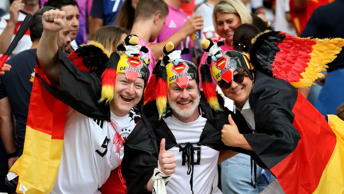 Deutsche Fußballfans zur EM 2024