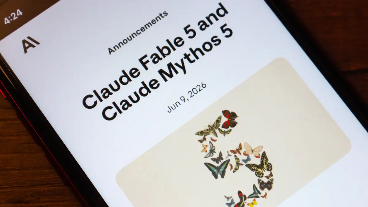 Anthropics Werbebild für die KI-Modelle Fable 5 und Mythos 5