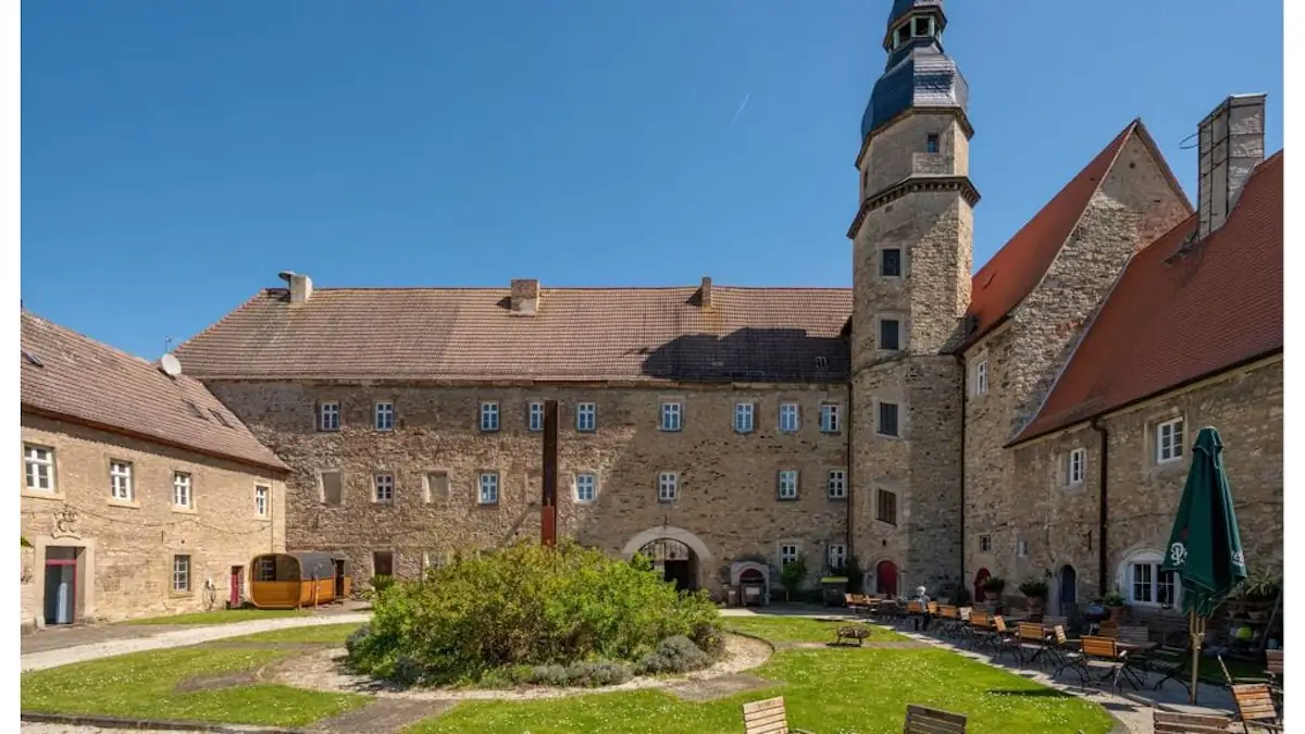 Innenhof von Schloss Schochwitz