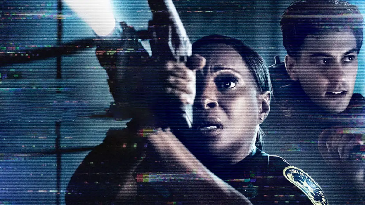 Mary J. Blige und Nat Wolff in "Body Cam: Unsichtbares Grauen"