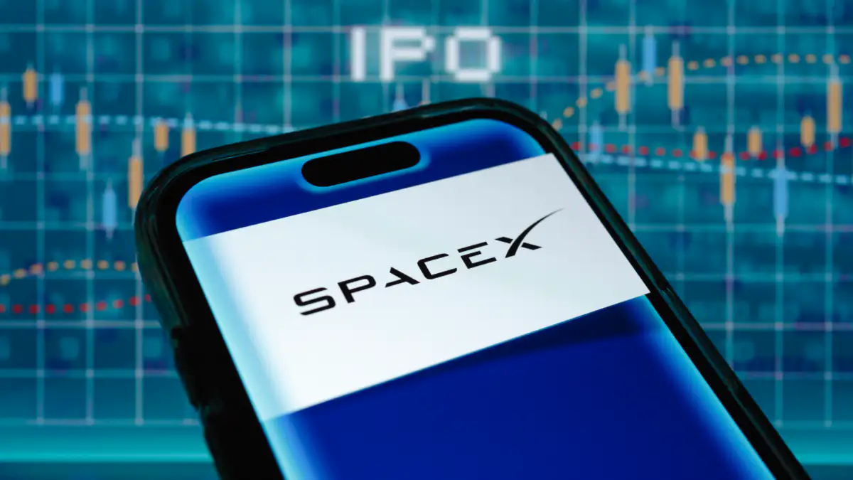 Das SpaceX-Logo auf einem Smartphone