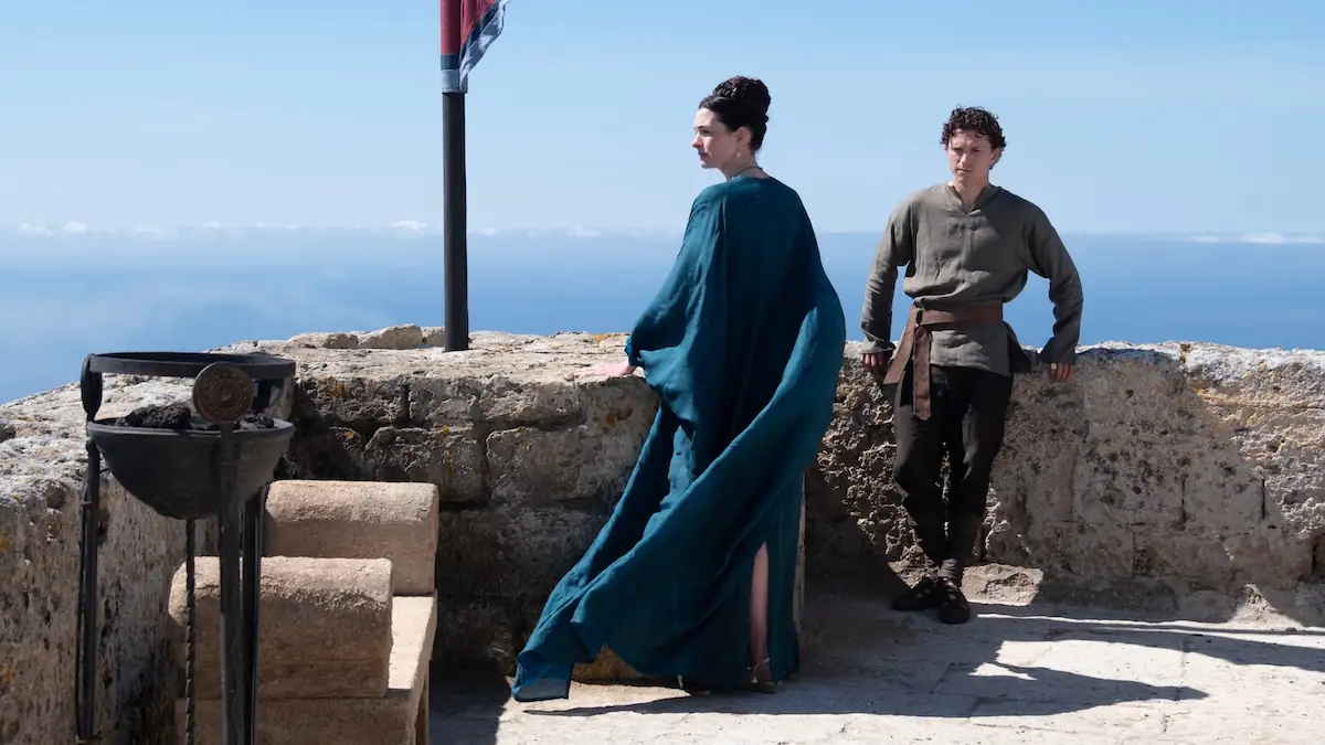 Anne Hathaway und Tom Holland in „Die Odyssee“