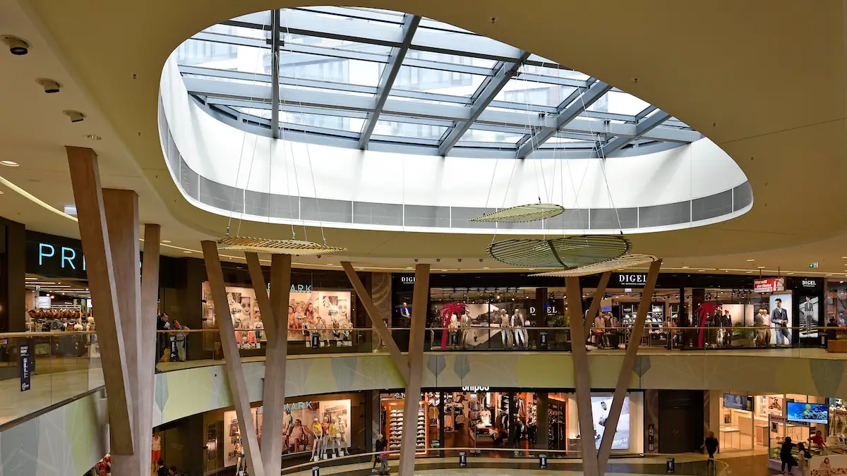Einkaufszentrum Milaneo in Stuttgart von Innen