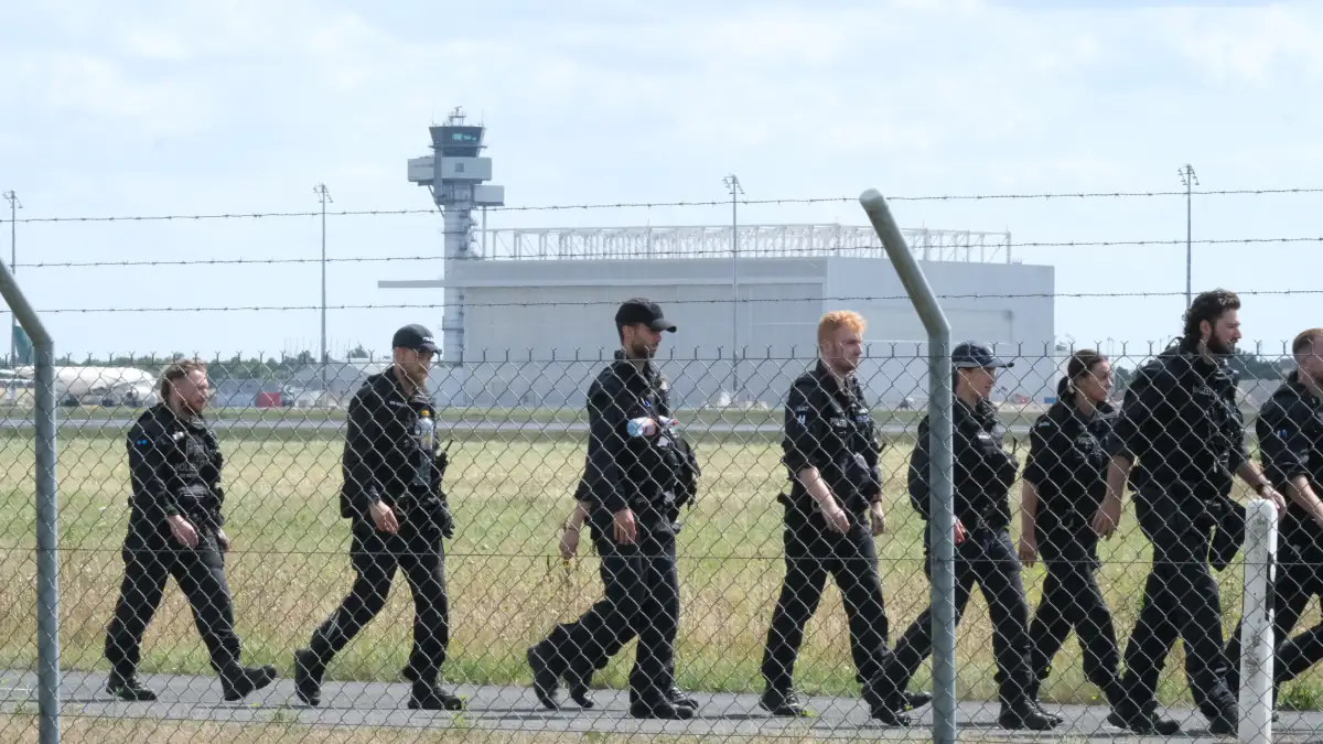 Polizei nach Drohnenfund in Leipzig am Flughafen