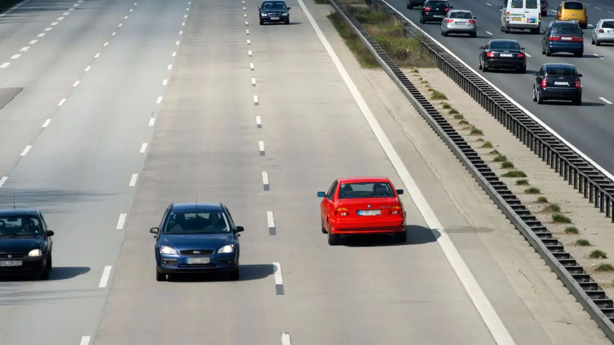 Ein Geisterfahrer auf der Autobahn