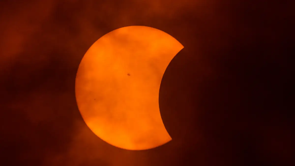 Eine partielle Sonnenfinsternis