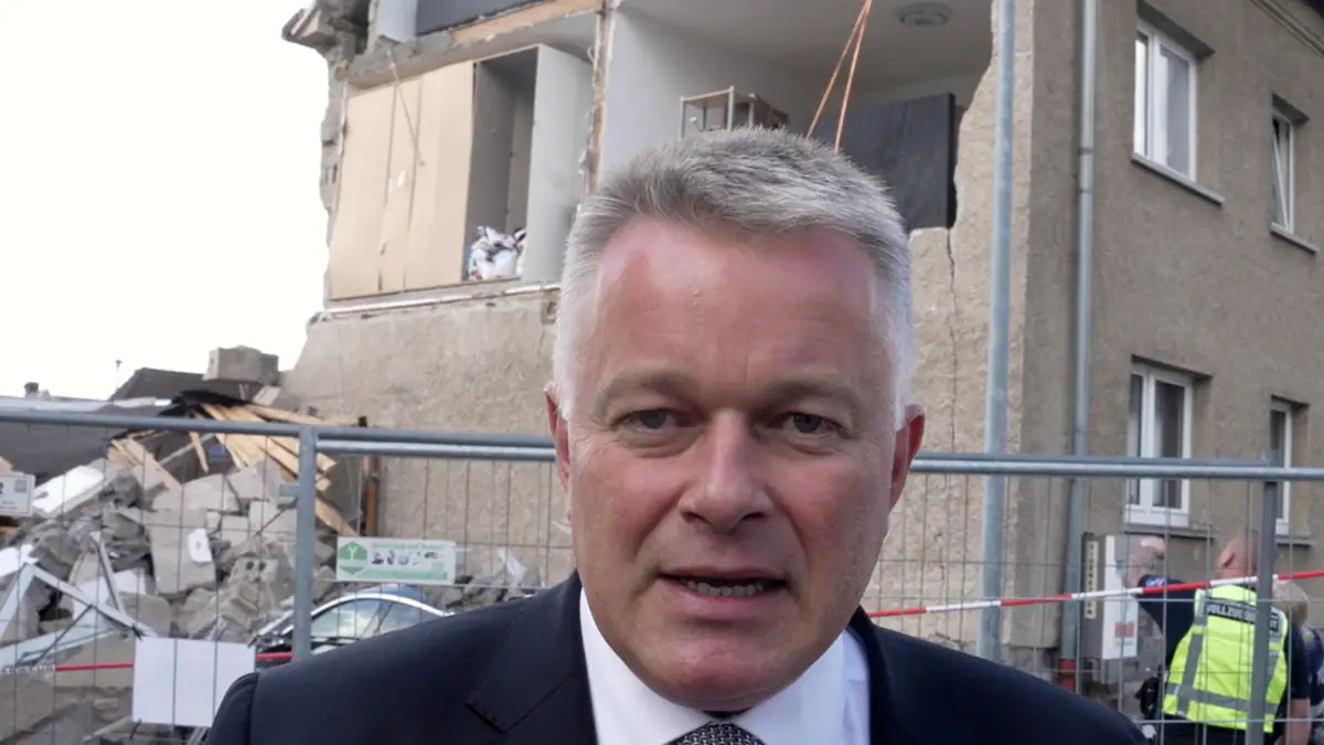Ministerpräsident Gordon Schnieder nach den Unwettern in Rheinland-Pfalz