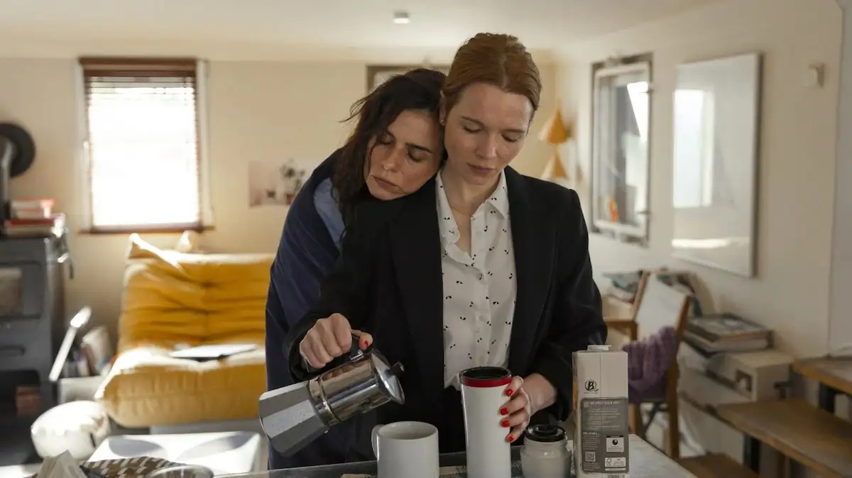 Nora Tschirner und Karoline Herfurth in „Wunderschöner“