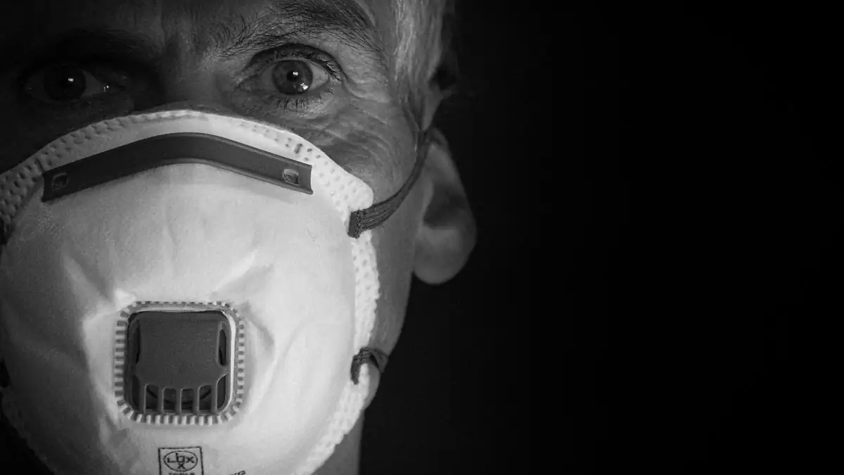 Bayern führt FFP2-Maskenpflicht in Geschäften und im öffentlichen Nahverkehr ein