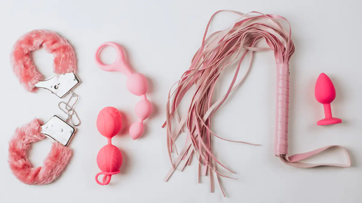 Influencerin experimentiert mit Sextoy und endet in der Notaufnahme