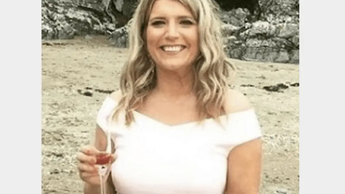 Brisante Affäre: Anwältin schickt Häftling 50 Nacktbilder