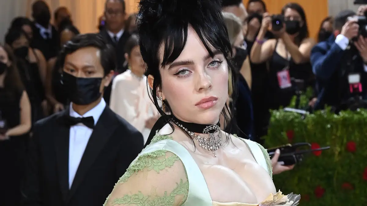Freizügige Fotos: Billie Eilish mit überraschendem Geständnis