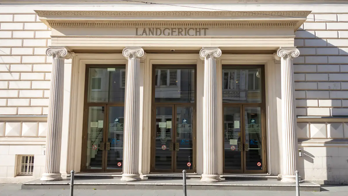 Bonn: Abgetrennter Kopf vor Landgericht gefunden