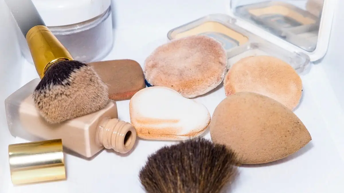 Studie zeigt: „Millionen tragen gefährliche Chemikalien im Gesicht!“