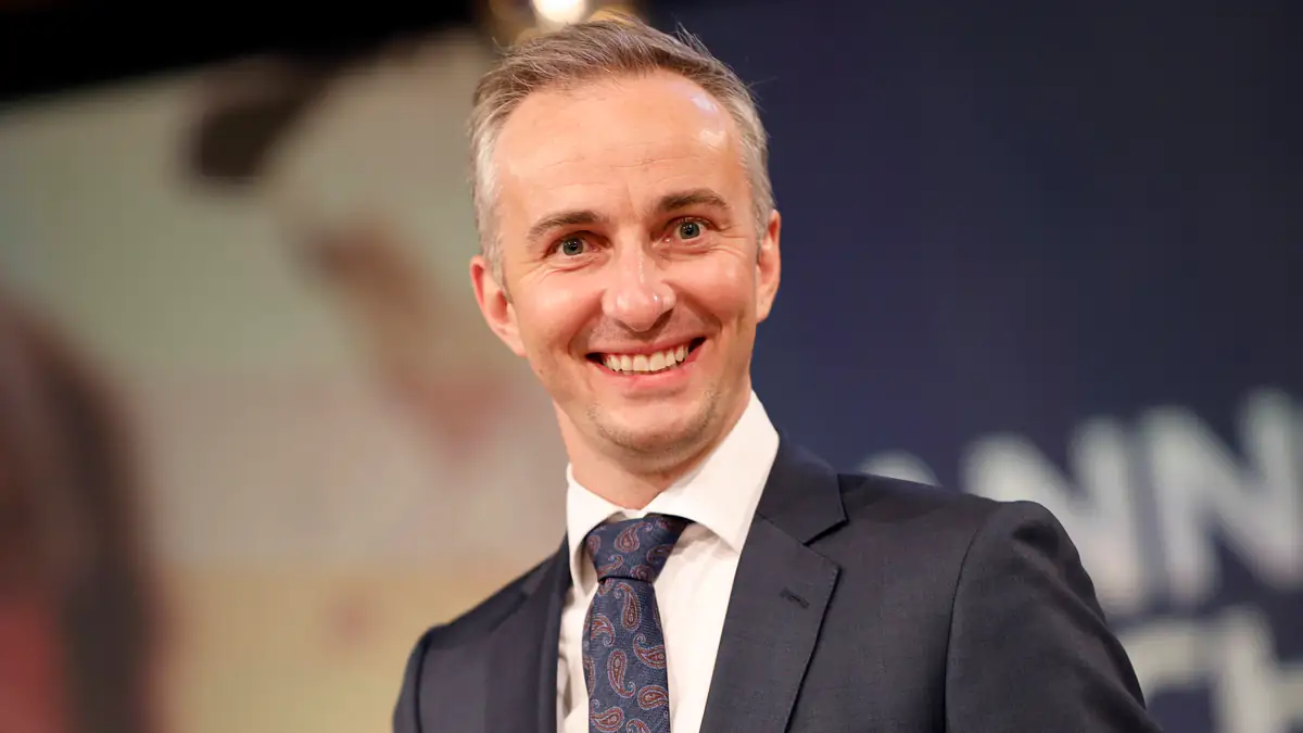 Jan Böhmermann: Für diesen Prank zahlte er Laura Müller Geld
