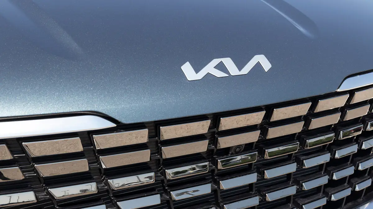 Neues "KN-Logo" sorgt bei Autofans für Verwirrung