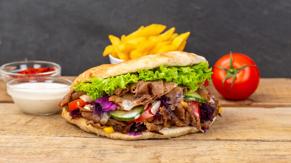 Drastischer Preisanstieg: Döner kostet in erster Großstadt fast 30 Euro