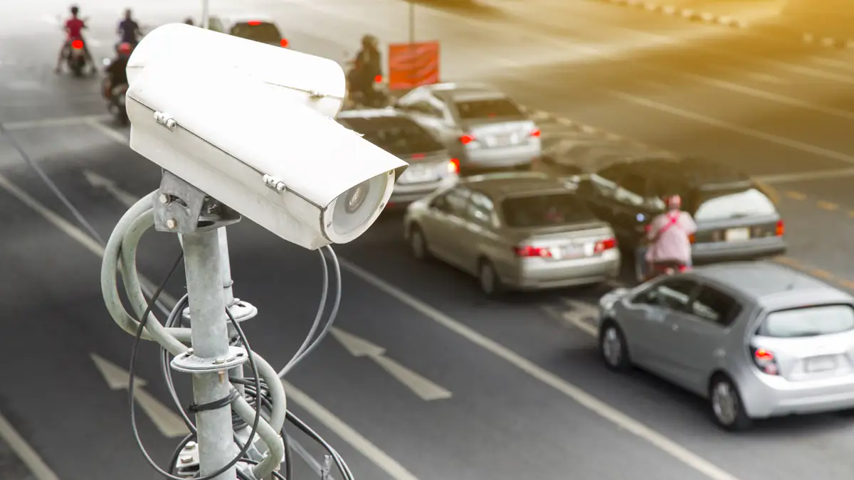 Neue Blitzer im Einsatz: Autofahrer müssen auf ihre Hände achten