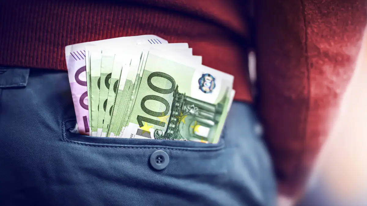 Bielefeld: Ehemaliger Rechtsanwalt prellt zahlreiche Mandanten