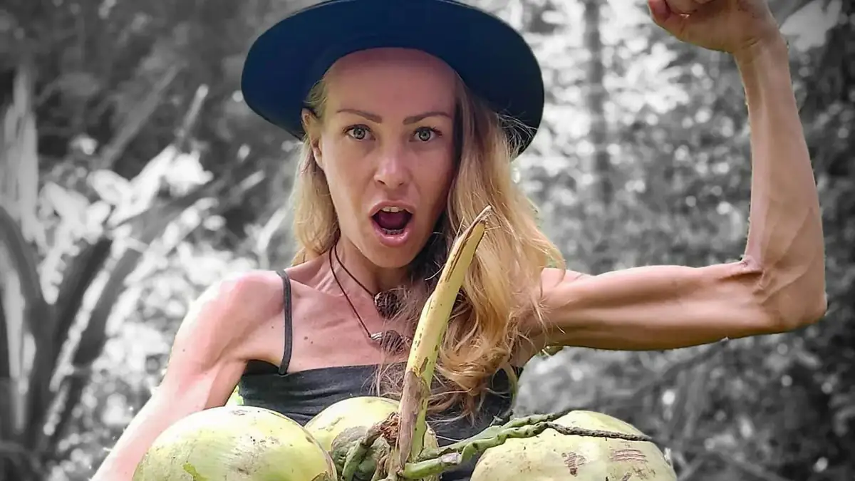 Ist sie durch Rohkost verhungert? Influencerin Zhanna D’Art stirbt mit 39 Jahren