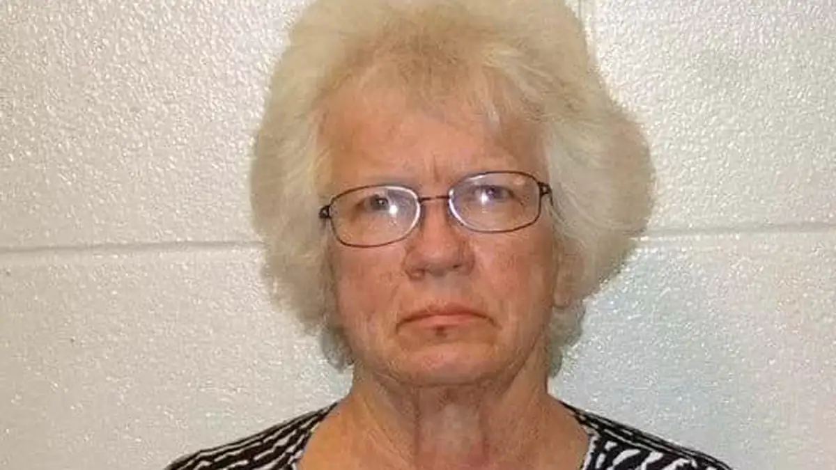 Sexueller Missbrauch: Lehrerin drohen 600 Jahre Haft