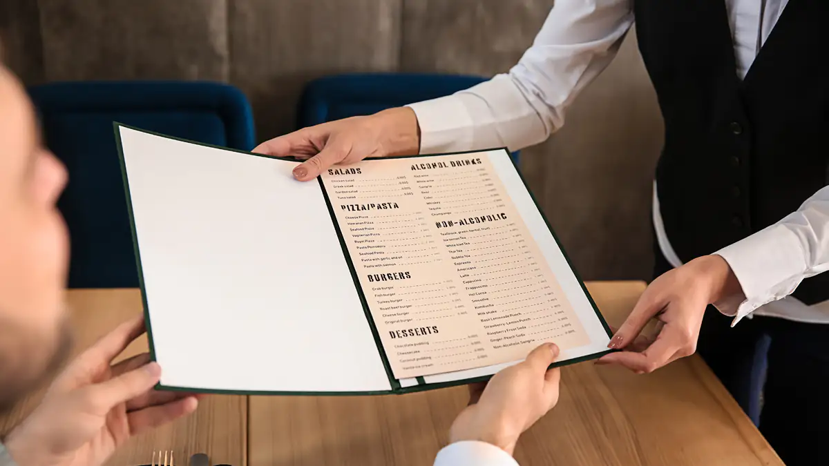 Gäste schockiert: Restaurant entfernt alle veganen Gerichte von Speisekarte