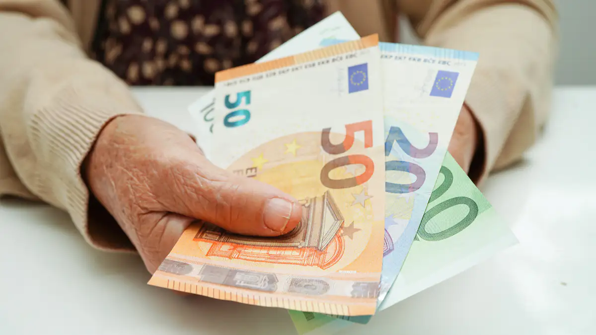 Millionen Bürgern steht Extra-Geld zu: So bekommt man die monatliche Zahlung