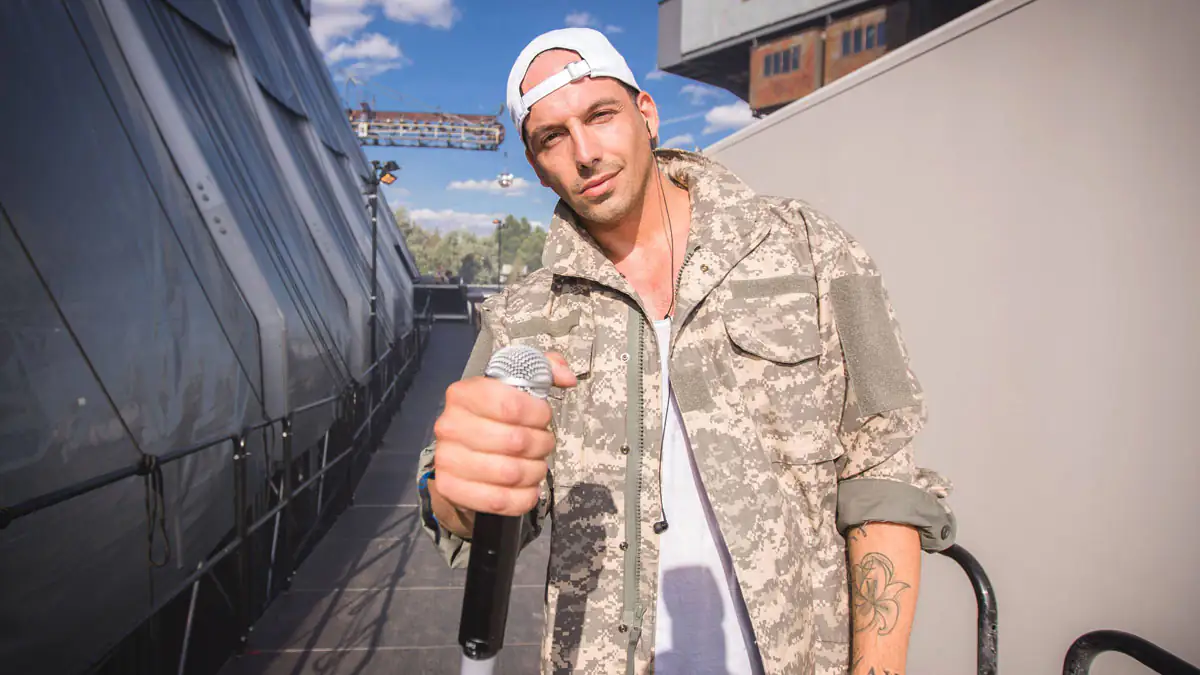 Raf Camora Vermögen: Ist er der reichste Rapper Deutschlands?