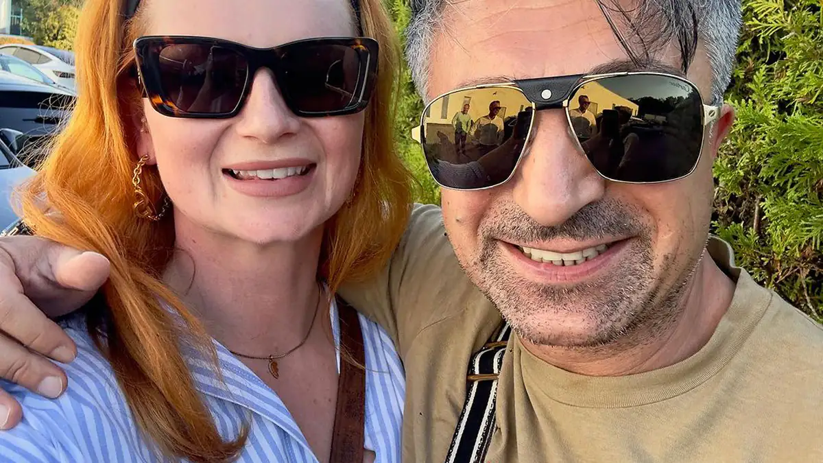 Sie putzt sich mit 500-Euro-Schein die Nase: Heftige Kritik für Chicos Freundin Candice