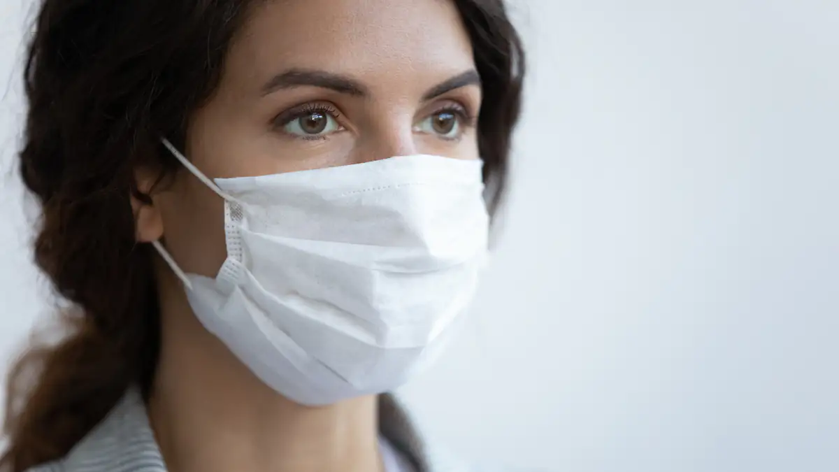 „Maske tragen“: Karl Lauterbach mit dringender Corona-Warnung